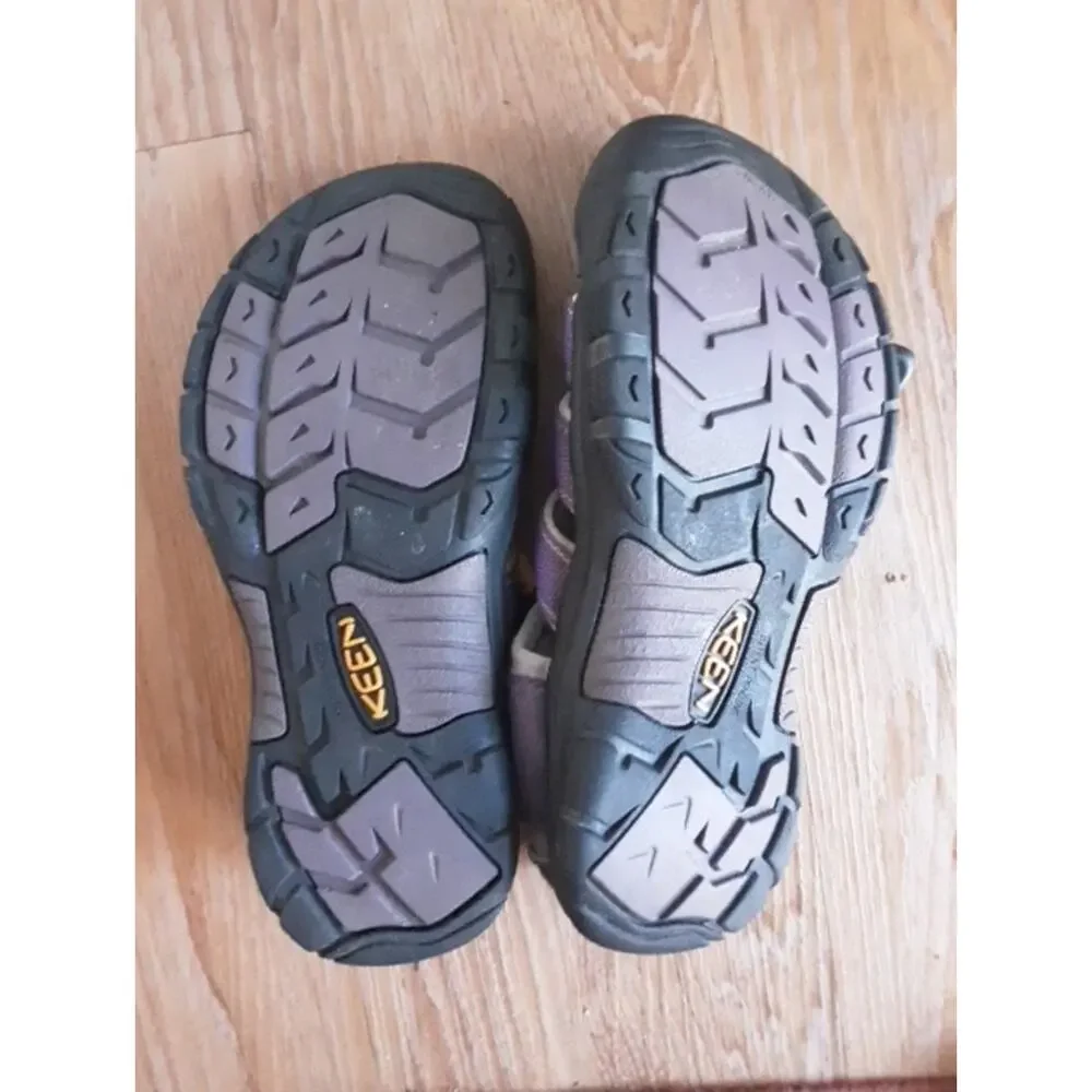 KEEN Newport H2 Waterproof Sports Hiking Purple Sandals Youth Size 4